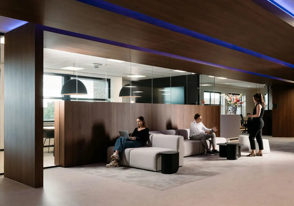 Www.Guyhouben.Com KNSS 40 (1) (1)