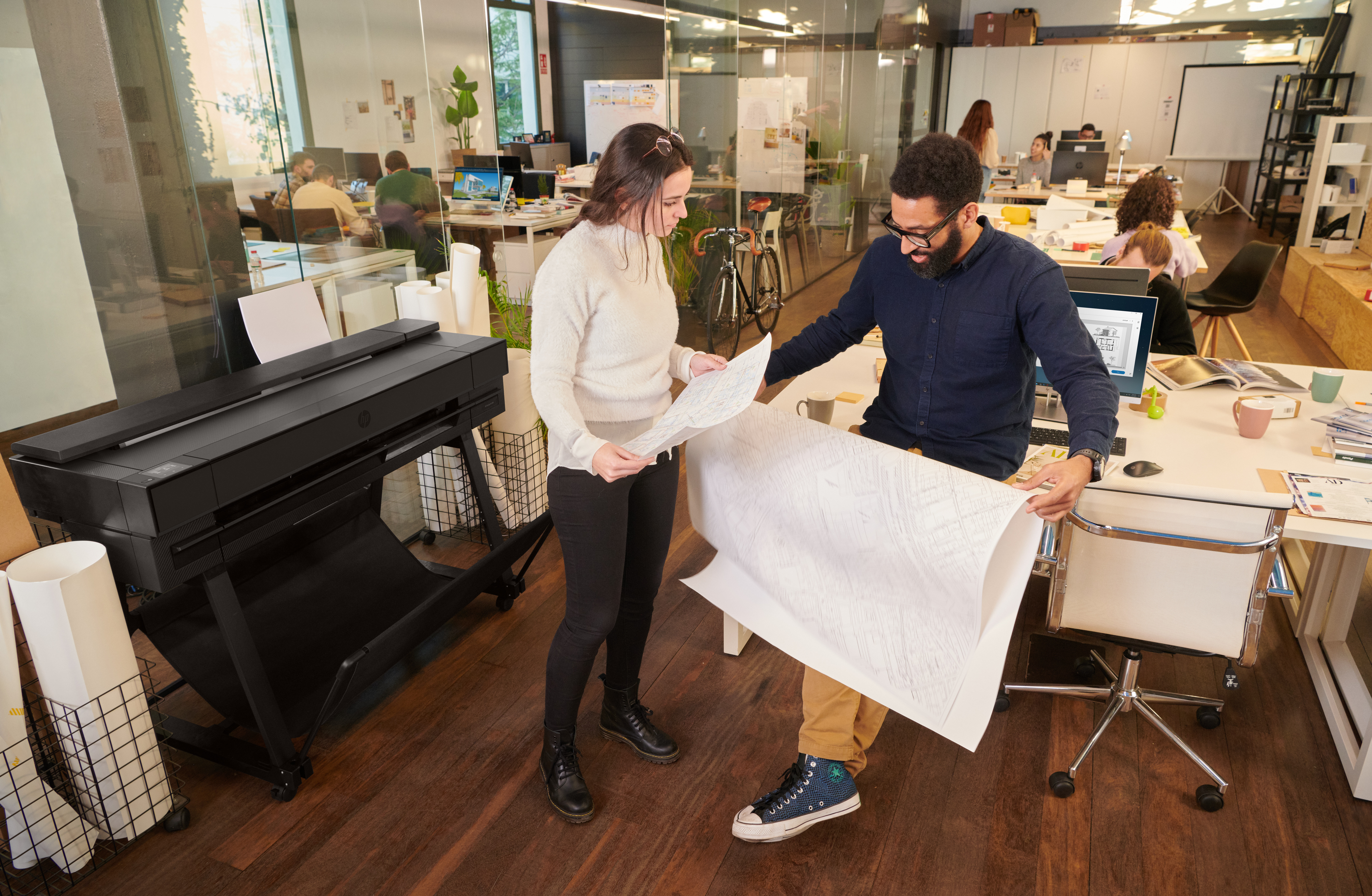 HP Designjet T850 Printer Lifestyle 02 V2
