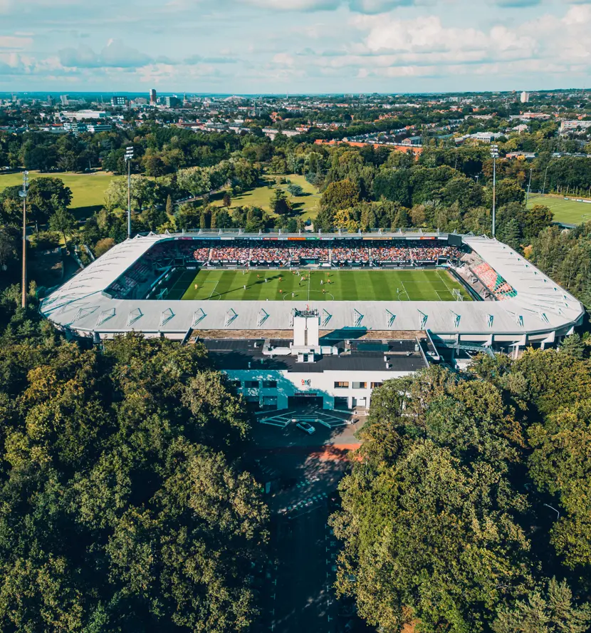 YP23154 N.E.C. Drone 04